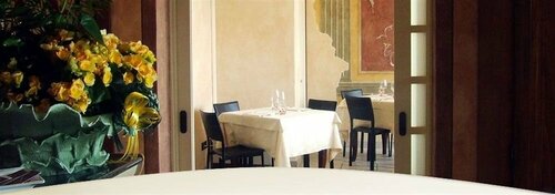 Santa Lucia, Book Hotel Hoteller i Cascina med parkering, Parkering