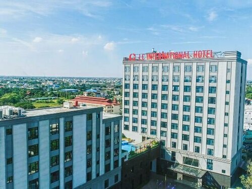 LC International Hotel, Prenota Hotel Hotel a Yangon con piscina, Piscina
