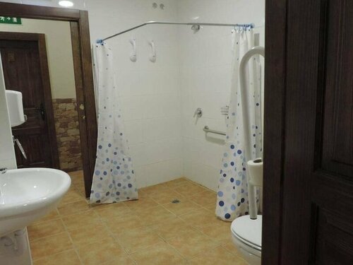 Albergue Santo Tomás de Canterbury - Hostel, Book Hostel / Vandrerhjem Hostels i Castile and Leon, Hostel / Vandrerhjem