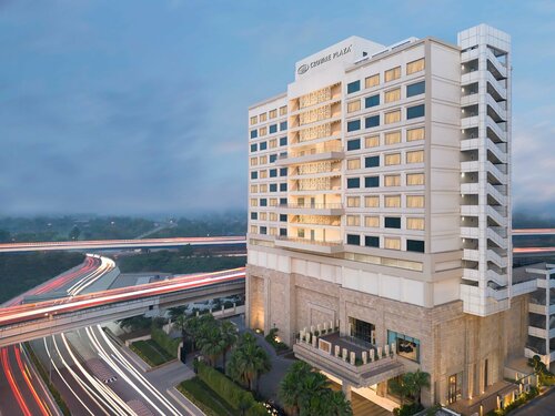 Crowne Plaza New Delhi Mayur Vihar Noida by IHG, Забронировать Отель Mayur Vihar Phase 1 Нью-Дели