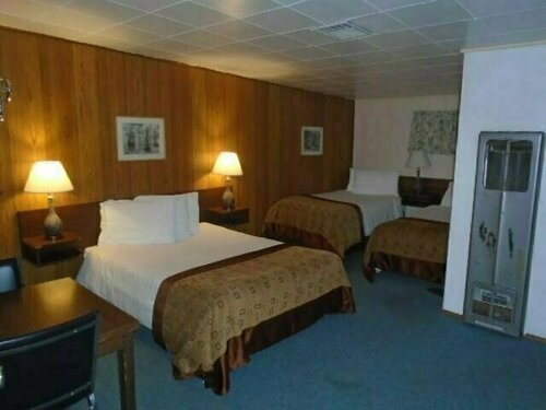 Robbies Motel, Book Motel  