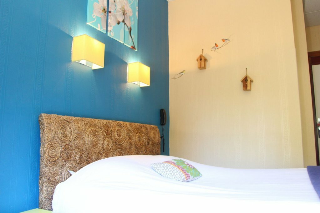 Cecil Hotel