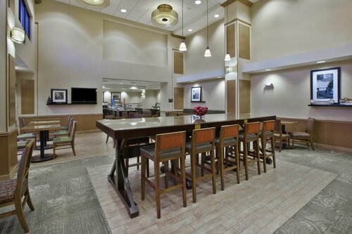 Hampton Inn & Suites Plattsburgh, Buchen Sie Hotel Plattsburgh Lake Champlain