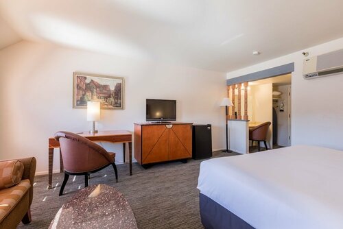 Royal Copenhagen Inn, จอง มินิโฮเทล Solvang Santa Ynez Valley