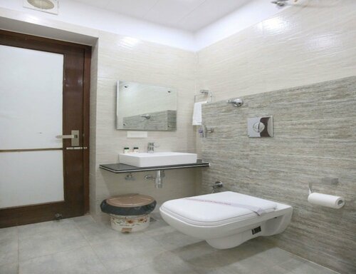 OYO 9420 Hotel Silver Palm, Varaa Hotelli Hotellit Panchkula pysäköinnillä, Pysäköinti