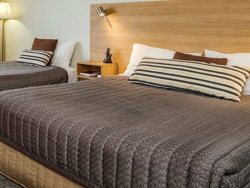 Posthouse Motor Lodge, Забронировать Мини-отель Отели Гоулбёрн 4 звезды, рядом с Полицейский колледж Нового Южного Уэльса, 4*