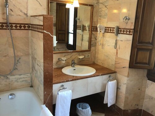 Hotel Pierre, Забронировать Отель Флоренция Тоскана, рядом с Кафедральный собор Санта-Мария-дель-Фьоре