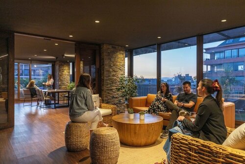 The Place, Đặt Khách sạn căn hộ Las Condes 
