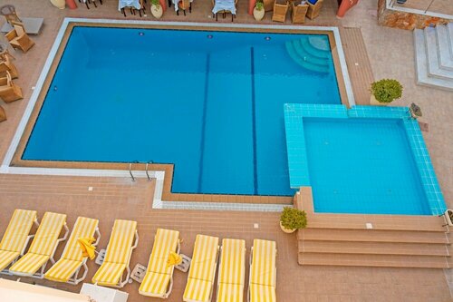 Perla Marina Aparthotel, Prenota Hotel Hotel a Ialysos con piscina, Piscina