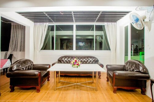Namthip Residence, Забронировать Отель Транг провинция Транг, рядом с Часовая башня Транга