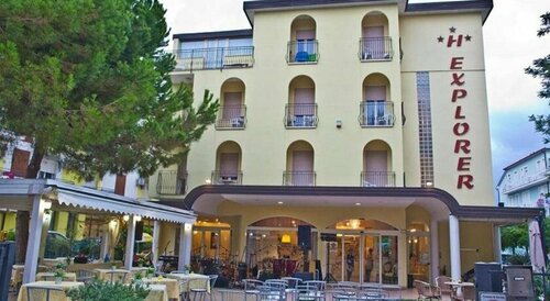 Hotel Explorer, Забронировать Отель Отели в центре Червия, в центре