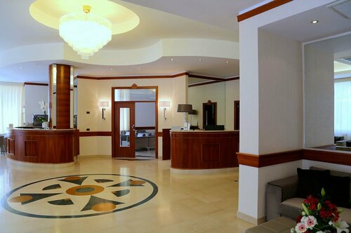 Hotel Adriatico, Varaa Hotelli Hotellit Rooma uima-altaalla, Uima-allas