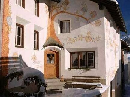 Hotel Chasa Sofia, Reserva ahora Hotel Scuol Grisones