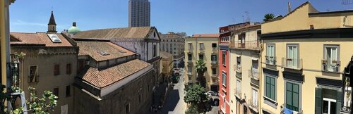 Santa Maria La Nova 21 B&B, Забронировать Отель «постель и завтрак» Неаполь - исторический центр Неаполь, рядом с Bourbon Tunnel