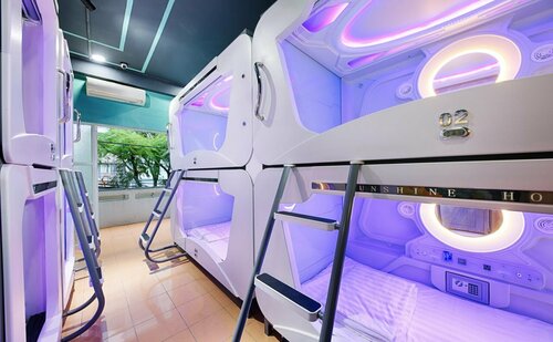 Nang Capsule Hostel, Забронировать Хостел Отели Дананга муниципалитета с парковкой, рядом с Indochina Riverside Mall, Парковка