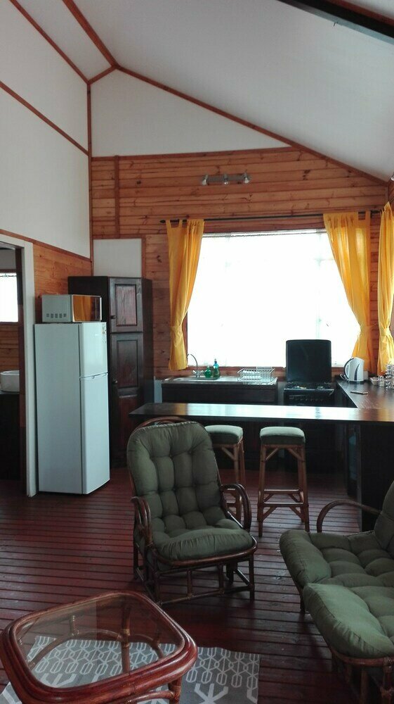 Woodland Gardens Self-Catering & Pet-Friendly Lodge