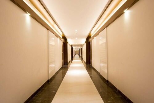 Hotel Kiscol Grands, Varaa Hotelli  