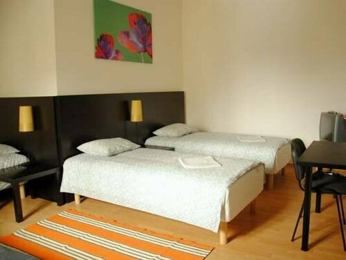 Central Station Hostel, Забронировать Хостел Хостелы Варшавы, рядом с Театр «Палладиум», Хостел