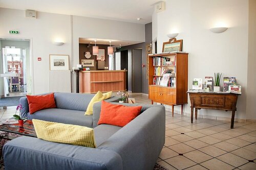 Logis Hôtel du Commerce, Забронировать Отель Вольвик Auvergne Volcanoes