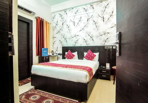 OYO 8680 Hotel Vaishnavi Inn, Забронировать Отель Hasanganj штат Уттар-Прадеш