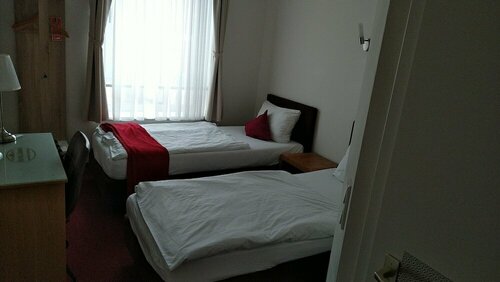 Hotel Zentrum, Забронировать Отель Гревенброх Северный Рейн-Вестфалия