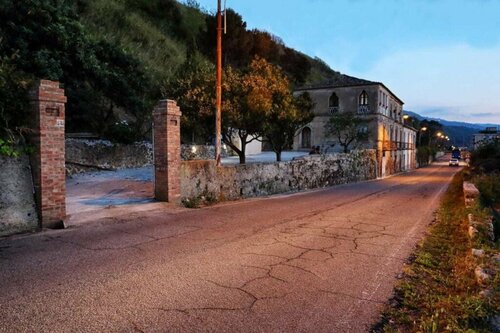 Casale Pettinato, Boek Hotel Pizzo Calabrië