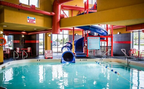 Comfort Suites Kelowna, Забронировать Отель Бизнес-отели Келоуна, 4* 5*