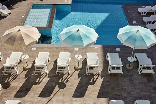 Golden Hotel, Забронировать Отель Чечина Берег Этрусков