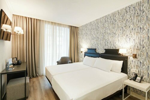 Sercotel Apartamentos Europa, Забронировать Апартаменты/квартира Отели Сан-Себастьян с парковкой, Парковка