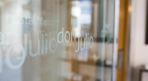 Hostal Don Julio, Забронировать Отель Санлукар-ла-Майор провинция Севилья
