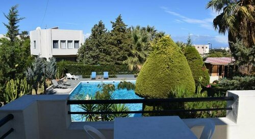 Marie Melie, Rezerwuj Hotel Hotele w Retimno z basenem, Basen