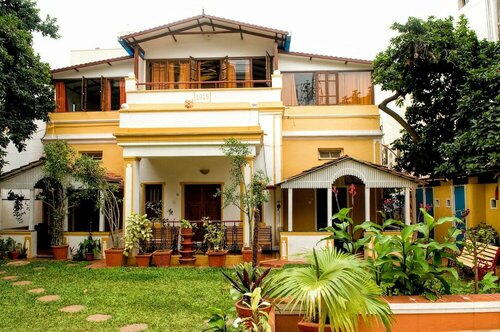 Casa Cottage, Забронировать Дом для отпуска Отели Бангалора с парковкой, рядом с Bangalore Central Mall, Парковка