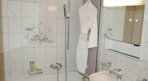Hotel Bellevue-Onnens, Book Hotel Hoteller i Vaud med parkering, Parkering