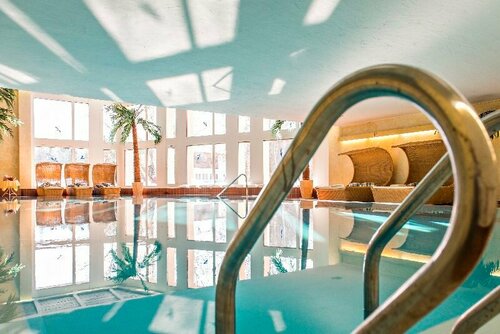 Quadratscha Hotel, จอง โรงแรม Samedan Upper Engadin