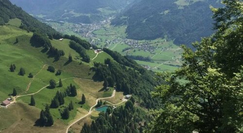 Hotel & Restaurant Stadthof Glarus, Забронировать Отель кантон Гларус Lake Walen