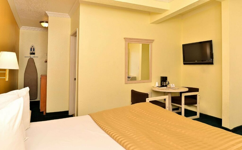 Americas Best Value Inn & Suites Anaheim Convention Center