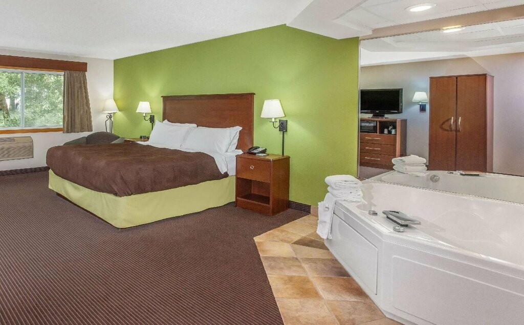 Holiday Inn Hotel & Suites Stillwater