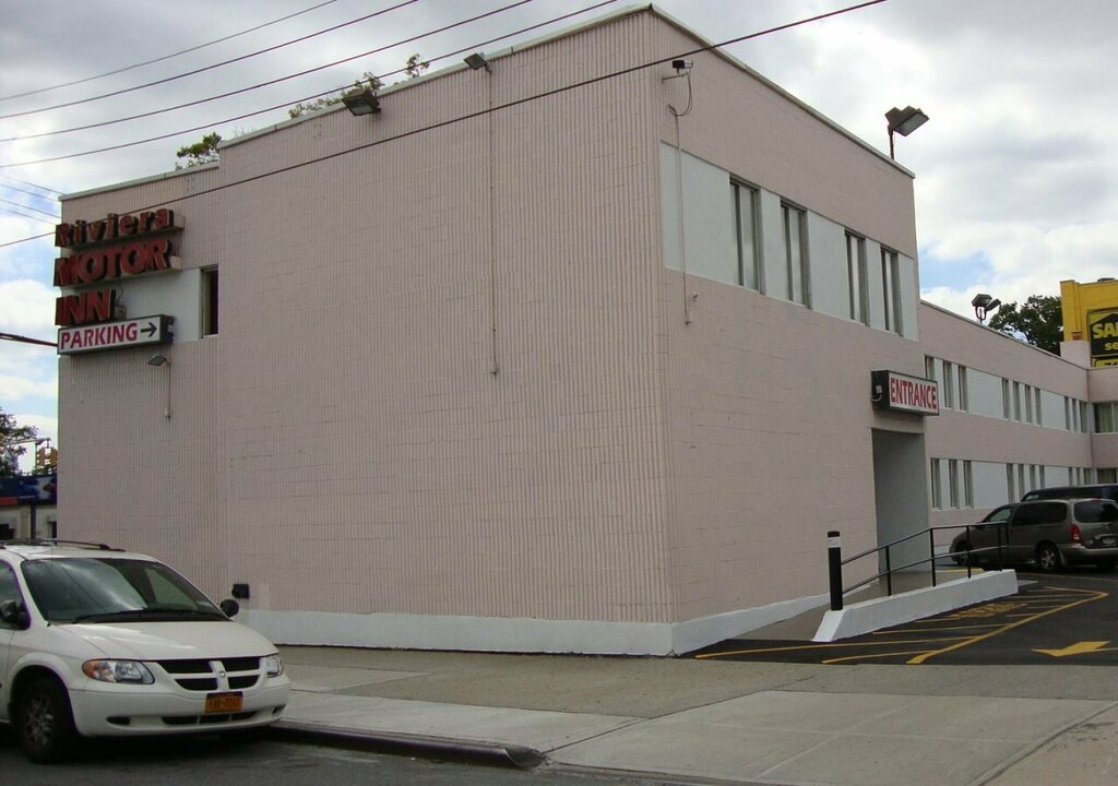 Riviera Motor Inn