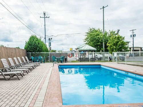 Quality Inn and Suites 1000 Islands Gananoque, Réserver Hôtel Gananoque 