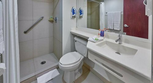 City Express by Marriott Lazaro Cardenas, Prenota Hotel Hotel a Michoacan con parcheggio, Parcheggio