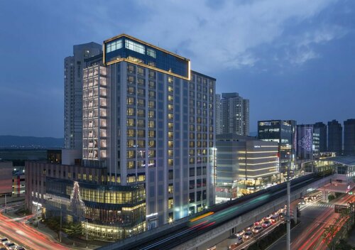 I Square Hotel, Забронировать Отель Отели Кёнсан-Намдо с парковкой, Парковка