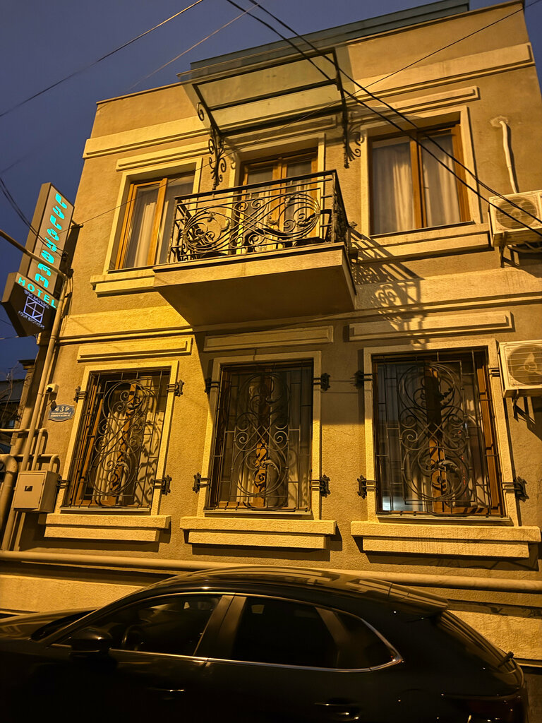 Old Metekhi Stay