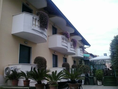 Orchidea, Book Hotel Varcaturo Campania