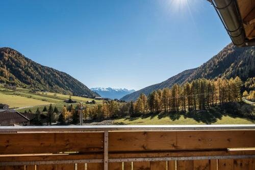 Hotel Kaserhof, Забронировать Отель Отели Valle Isarco с парковкой, Парковка