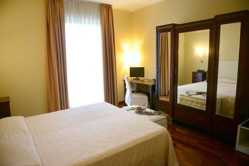 Hotel la Corte, Reserva ahora Hotel Hoteles en Basilicata con aparcamiento, Aparcamiento