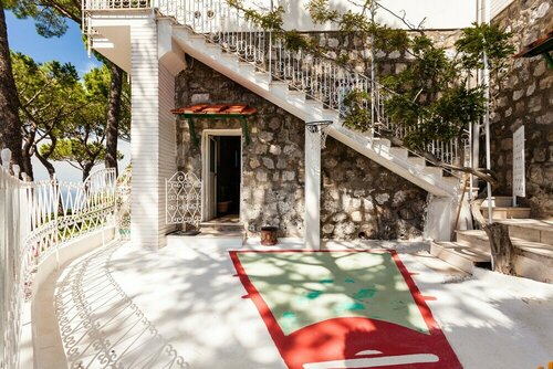 Villa Sole di Capri, Забронировать Вилла Отели в центре Масса-Лубренсе, в центре