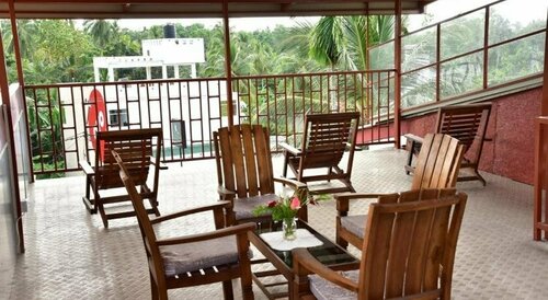 Relax Inn Hikkaduwa, Забронировать Отель Отели Хиккадува с парковкой, рядом с Коралловый риф Хиккадувы, Парковка