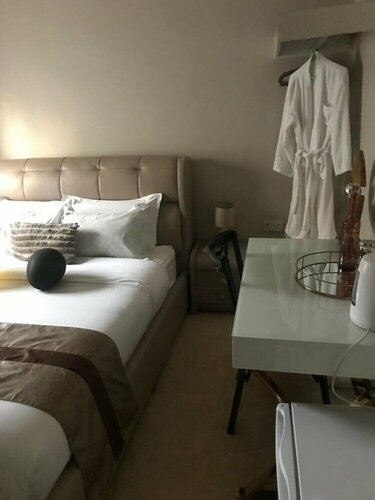 Luxlusive Guest House, Book Guesthouse Hotels in Gaborone with Breakfast, Breakfasts