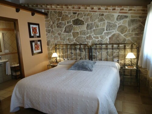 Hostal Casa Laure y Mª Jose, Buchen Sie Hostel  