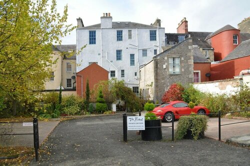 The Bank Guest House, Book Pension Hoteller i Scotland med parkering, Parkering